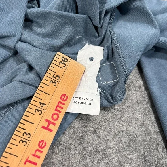 Vuori Dusty Blue Heather Avalon Henley Long Sleeve Crop Top Women's Size Small - Picture 3 of 5